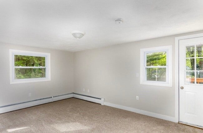 Building Photo - 285 Willard St