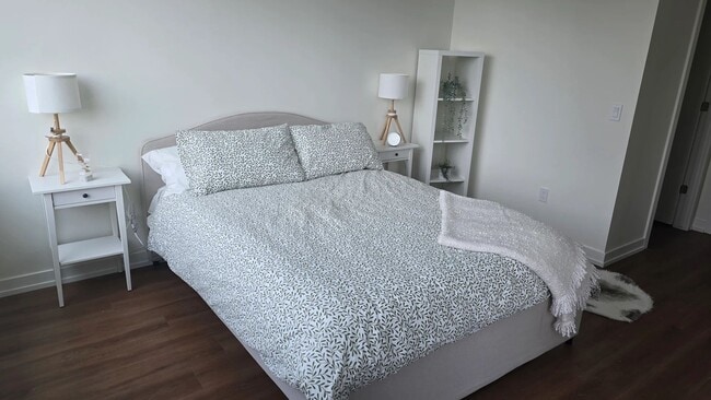 Photo du bâtiment - Ballantyne Luxury Apartments