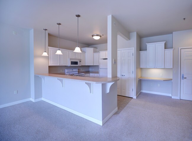 Cocina sin amueblar - The Apartments at Corporate Cove