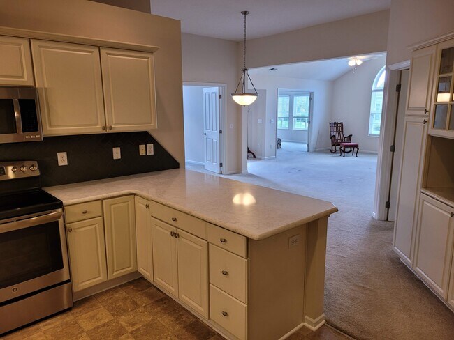 Building Photo - 6218 Donegan Way