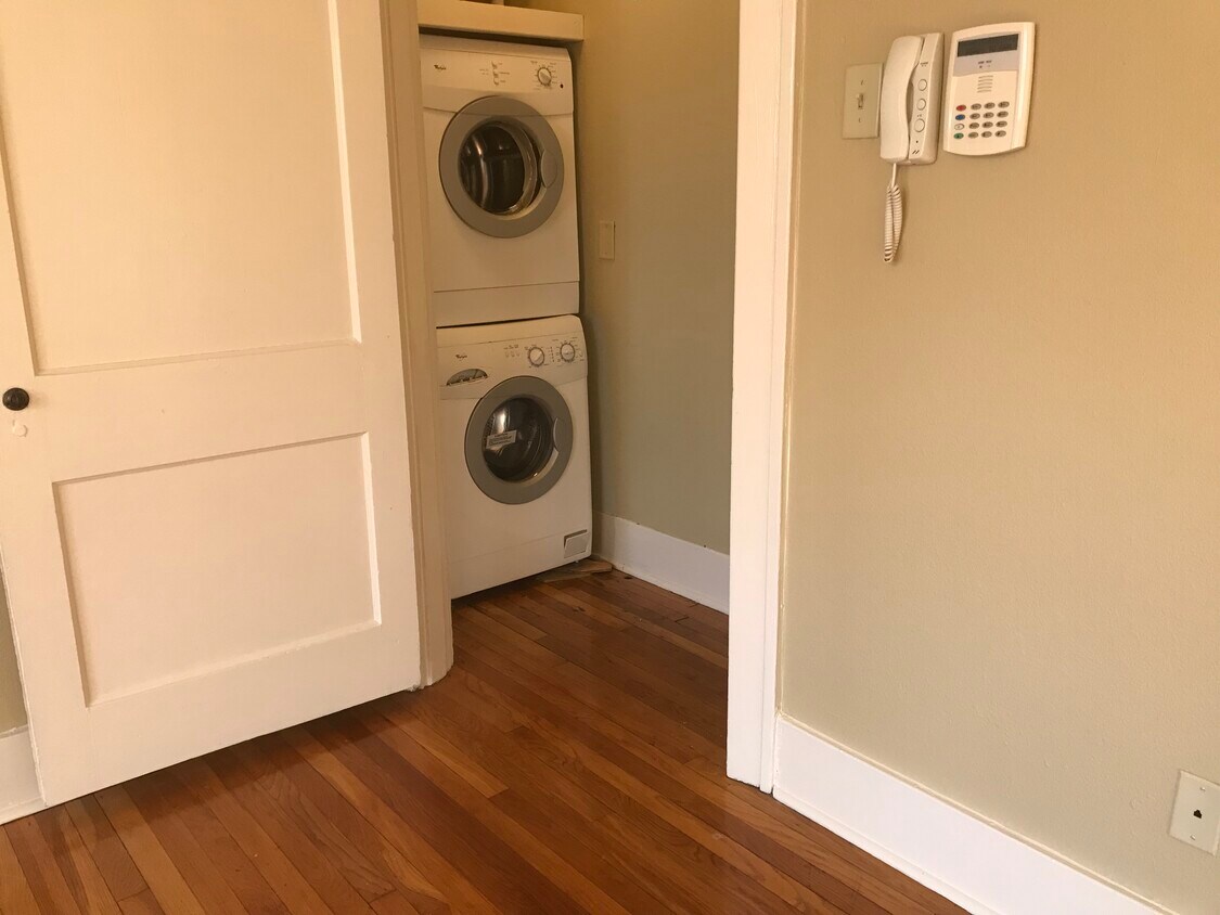 Primary Photo - 510 West 17th Street