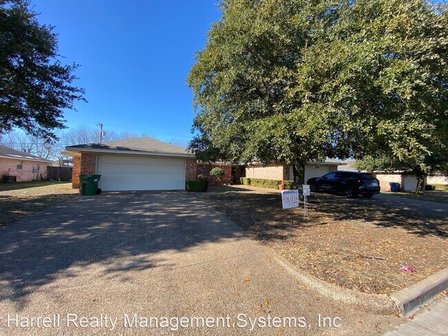 Building Photo - 3 br, 2 bath House - 978 Parkview Circle