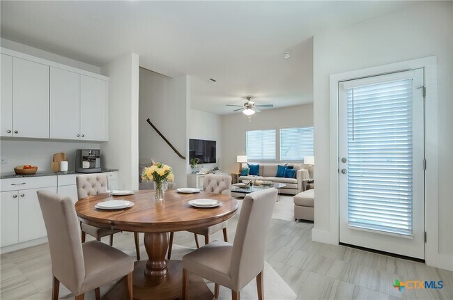 Building Photo - 303 Alamar Knot Way