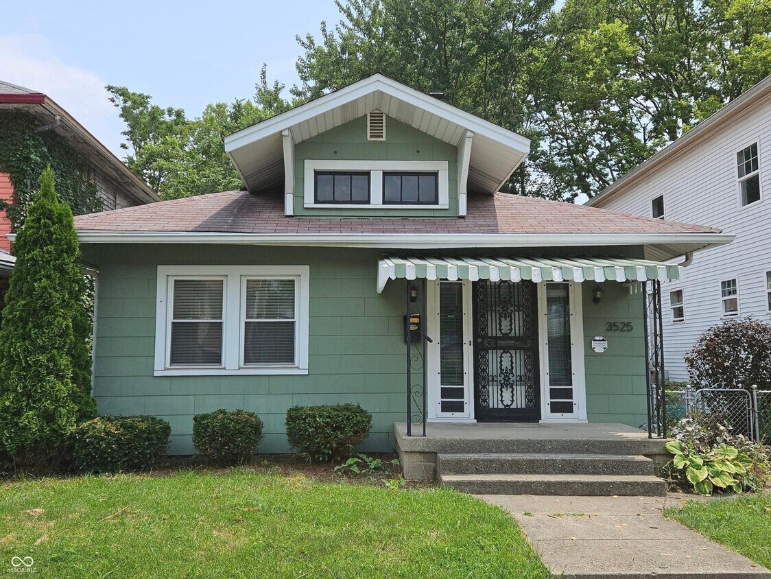 Primary Photo - 3525 N Illinois St