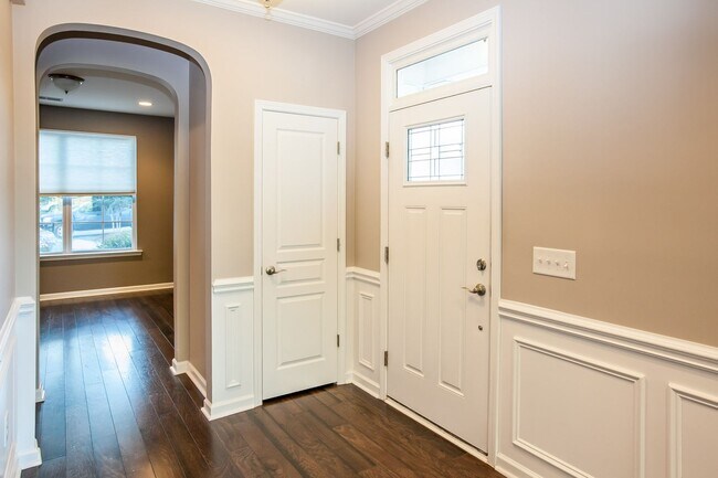 Foto del edificio - Townhouse in the Glenmore Garden Community!