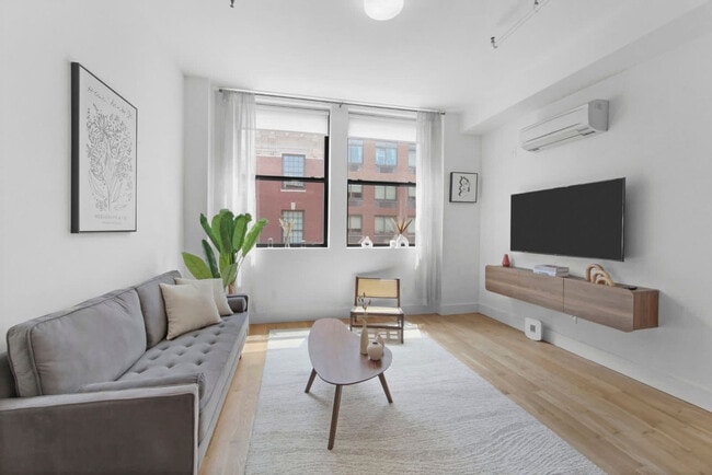 Building Photo - 517 W 45th St