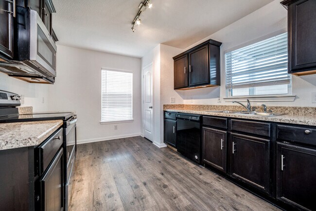 Building Photo - San Antonio, TX - House - $1,695.00 Availa...