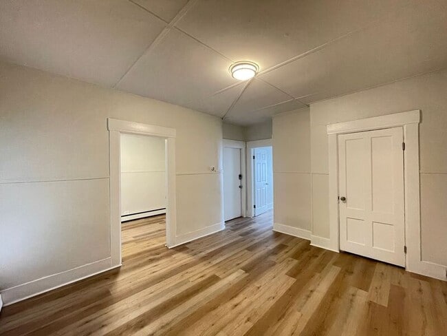 Building Photo - 53 Pennacook St