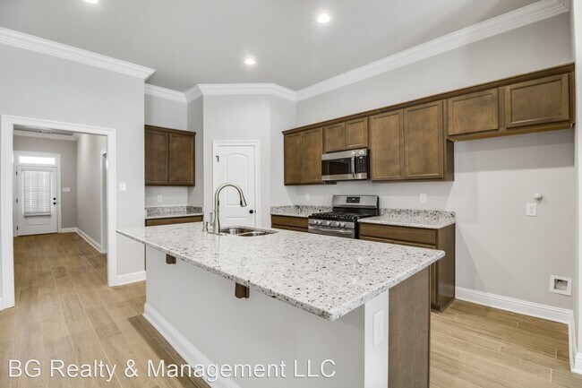 Building Photo - 3 br, 2 bath House - 410 Sparrowhawk Street