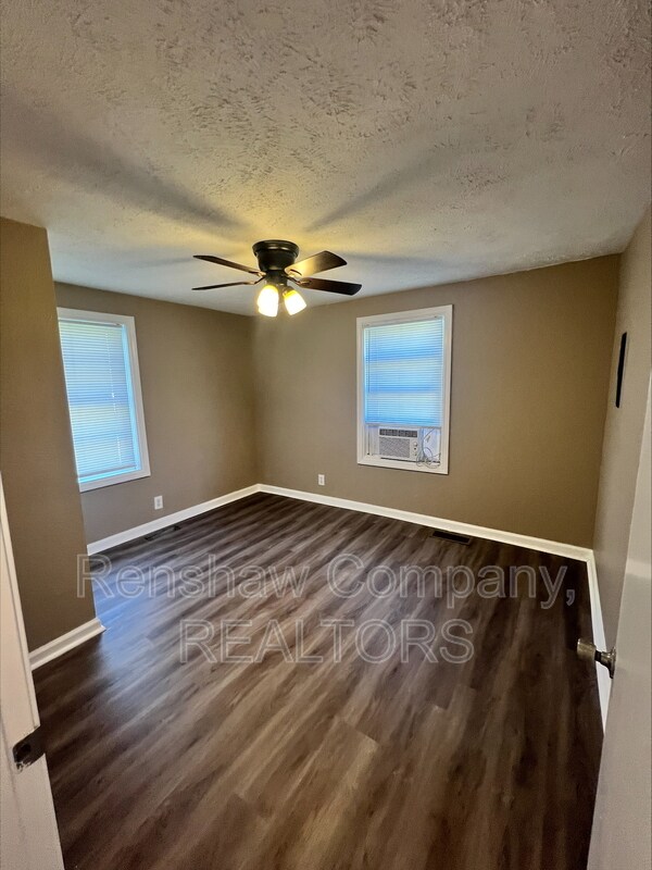 Foto del edificio - 111 Mifflin Rd