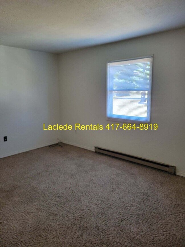 Foto del edificio - 2 BEDROOM 1 BATHROOM APARTMENT FOR RENT