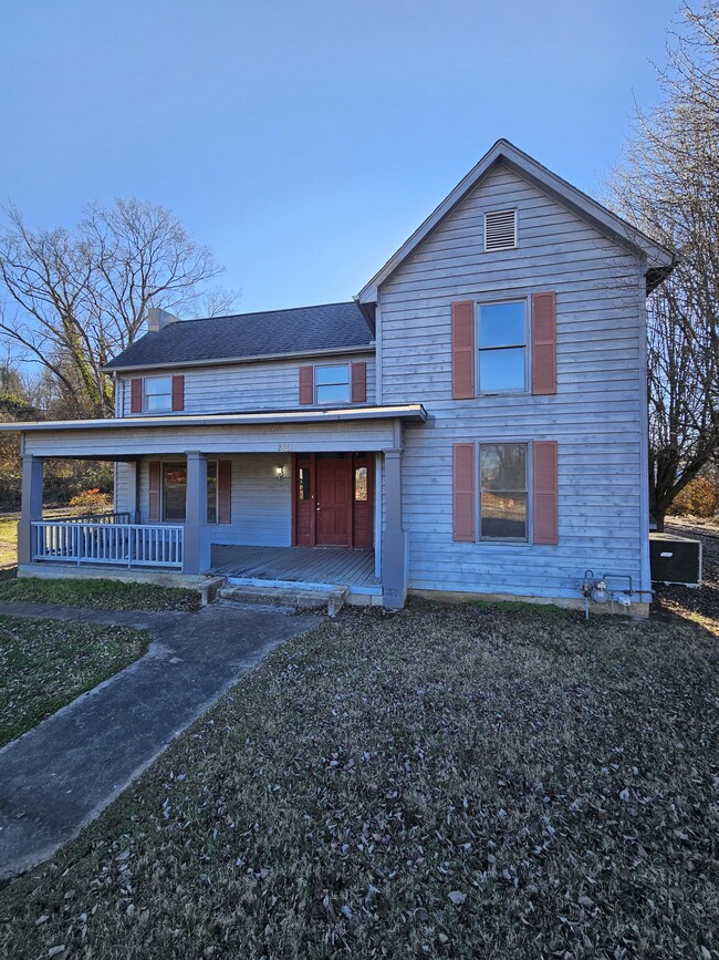 Photo - 2011 Lincoln St House