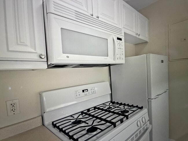 Building Photo - 151 Tremont St