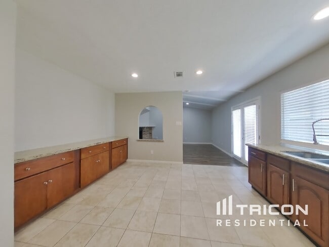 Building Photo - 5107 Dunnethead Dr