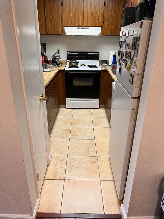 Building Photo - 38680 Country Ter