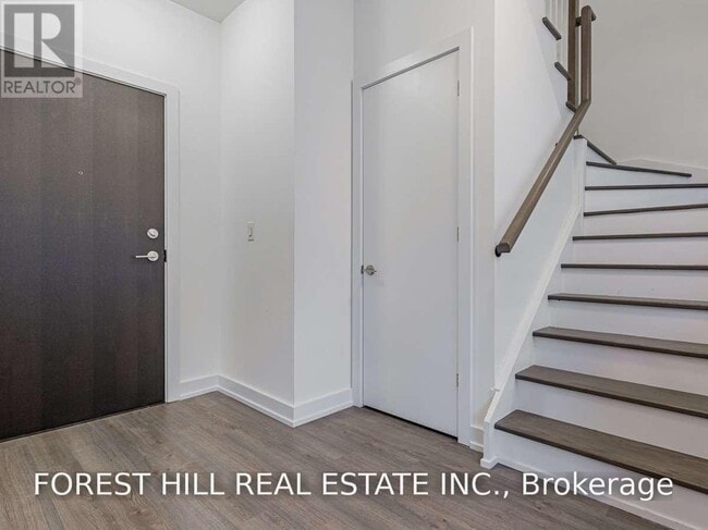 Building Photo - 6 Parkwood Ave