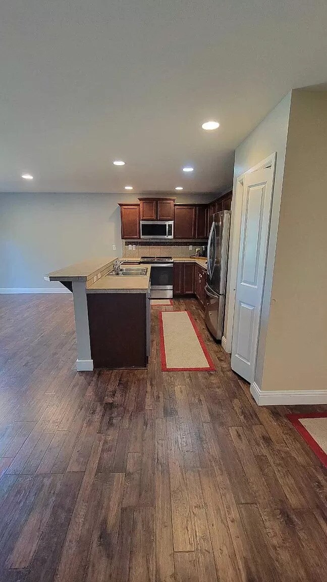 Foto del edificio - 9231 13th St NE