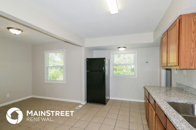 Foto del edificio - 10117 Crown Point Dr