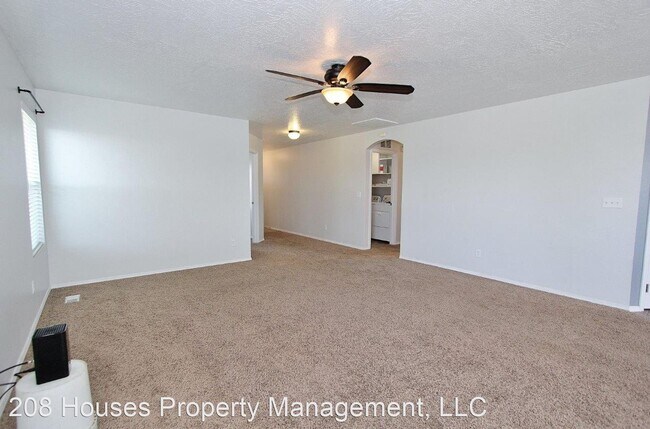Building Photo - 3 br, 2 bath House - 795 SW Miner St