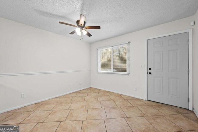 Building Photo - 579 Northridge Rd