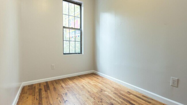 Building Photo - 413 Bushwick Ave
