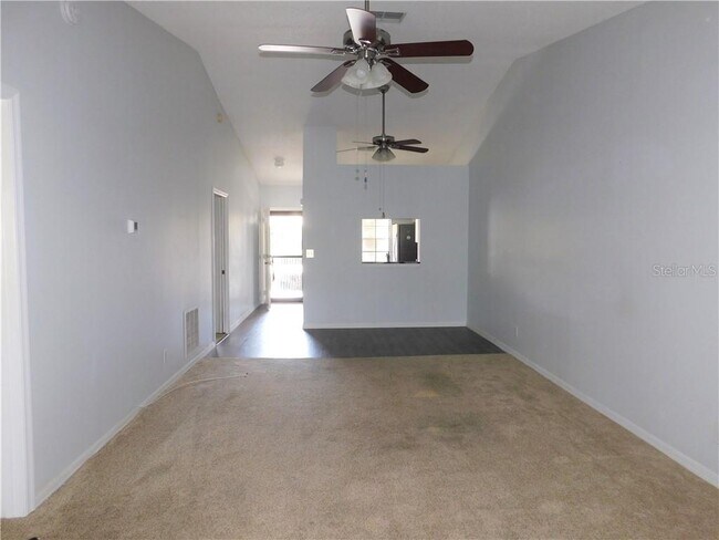 Building Photo - 2119 Elm St