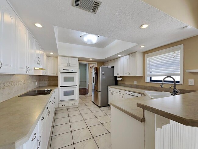 Foto del edificio - 266 Buttercup Cir