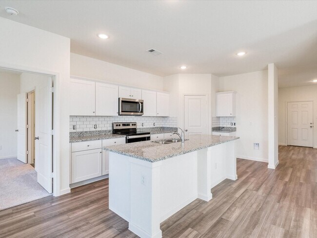 Foto del edificio - 1553 Shadow Hawk Dr