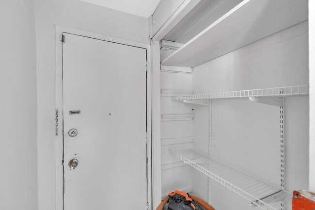 Foto del edificio - 409 6th St