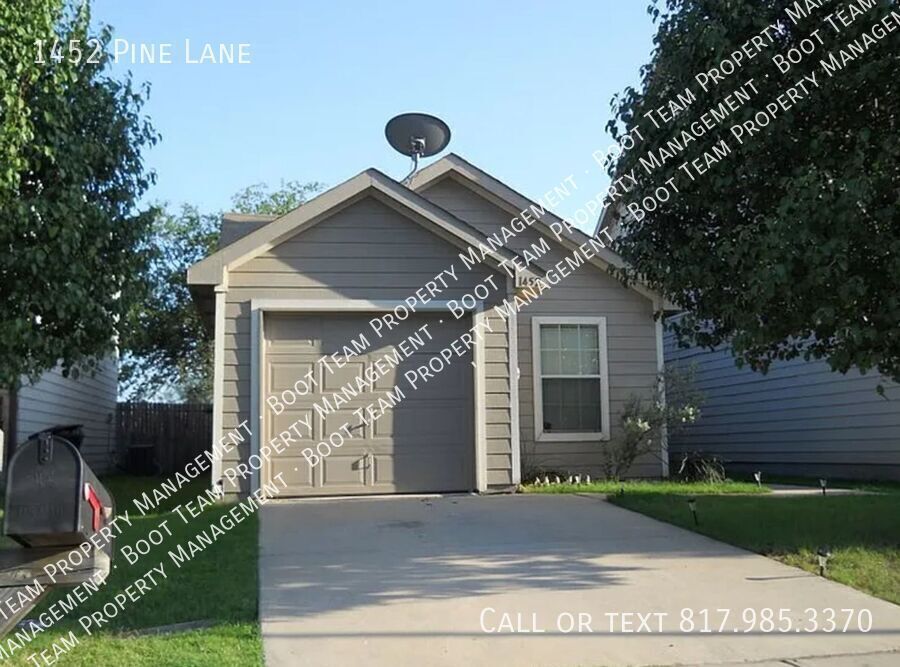 Primary Photo - 3 Bedroom, 2 Bath House in Fort Worth