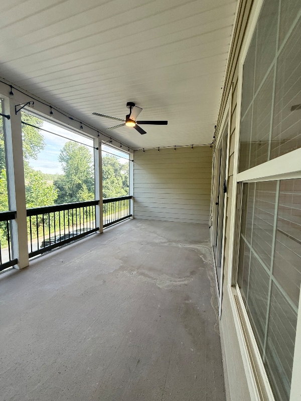 Foto del edificio - 521 E Perkins Creek Rd