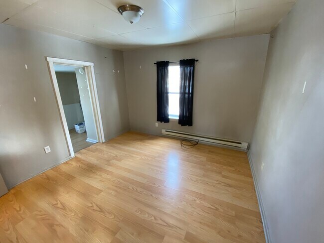 Foto del edificio - 103 Kneale Ave S