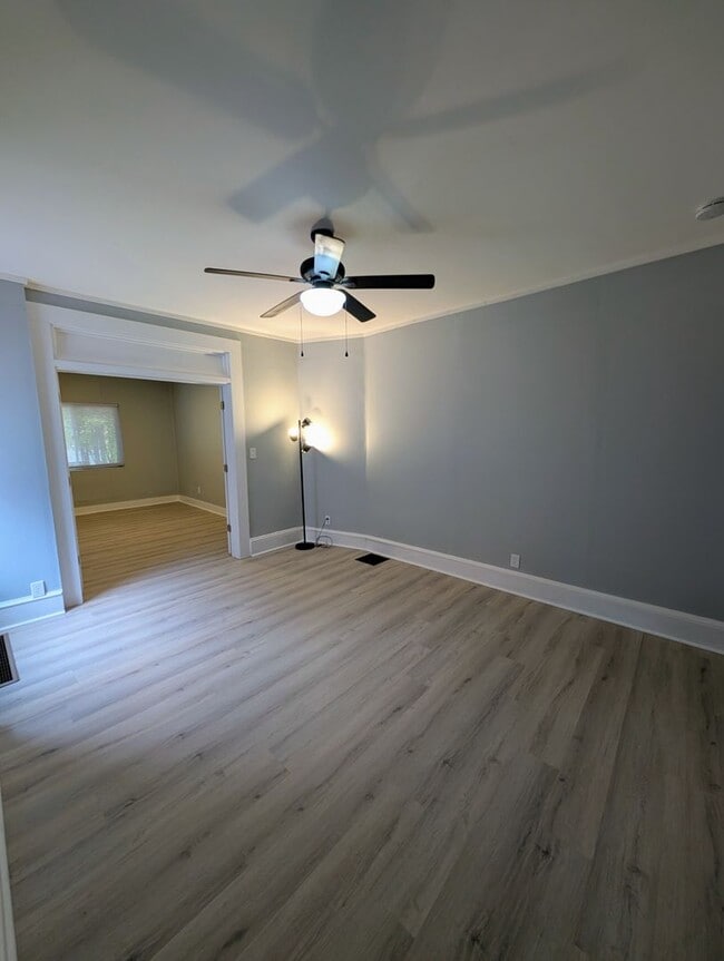 Photo - 1400 W Sycamore St Apartment