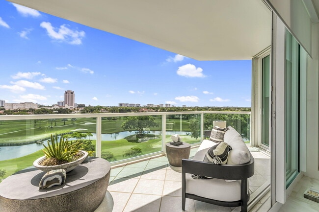 Foto del edificio - 500 SE Mizner Blvd