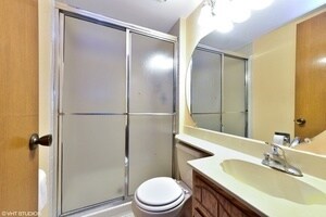 Foto del edificio - 6240 S Newland Ave