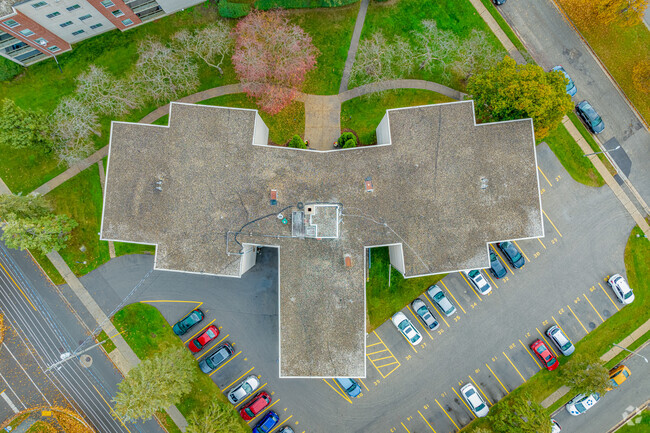 Building Photo - Park Towers