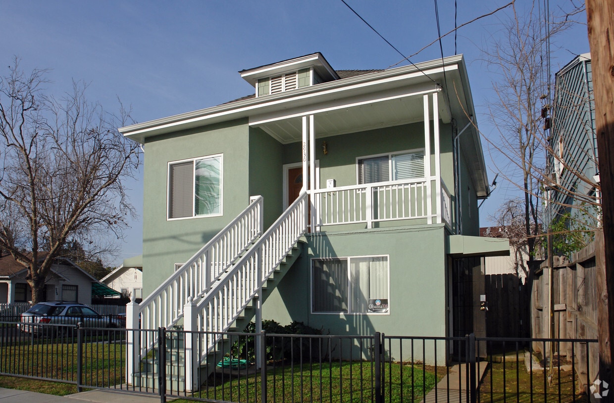 Building Photo - 2930 33rd St