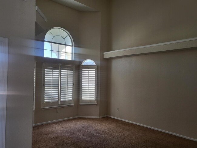 Foto del edificio - 2075 Sun Spring Way