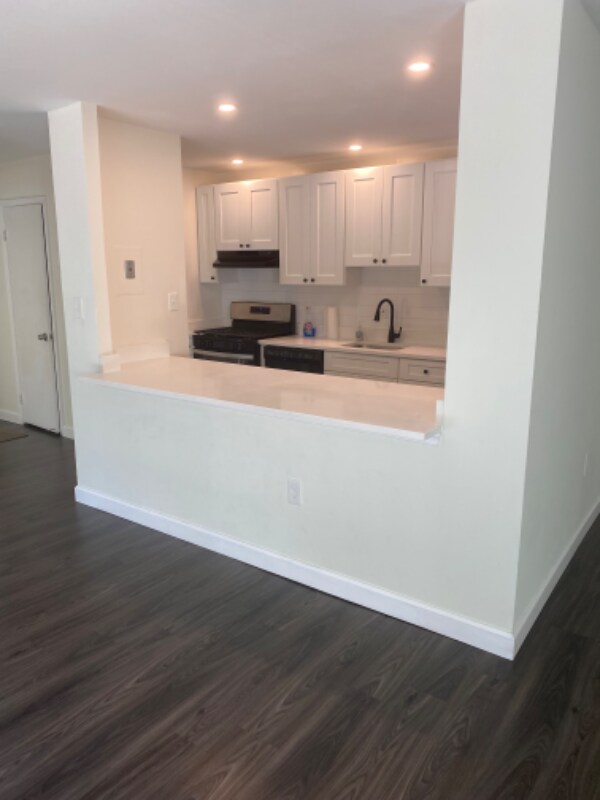 6328 Montrose Rd, Rockville, MD 20852 Condo for Rent in Rockville, MD