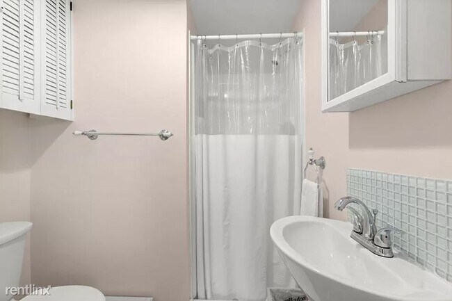 Building Photo - 1 br, 1 bath Condo - 67 Friend St 5 Unit 5