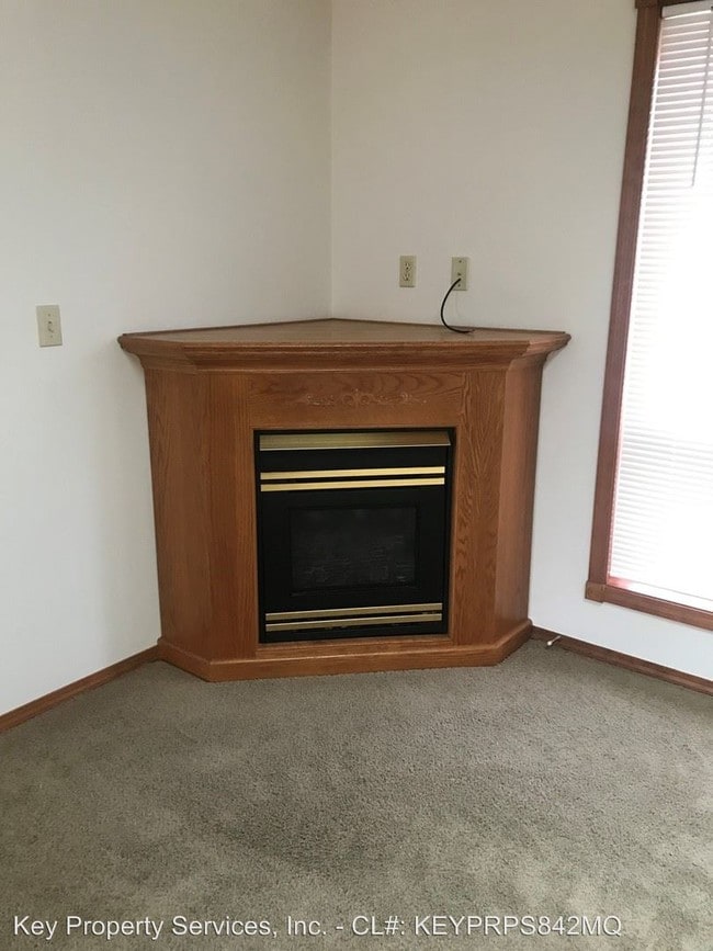 Building Photo - 3 br, 2 bath House - 112B NE Coast Pine Ave