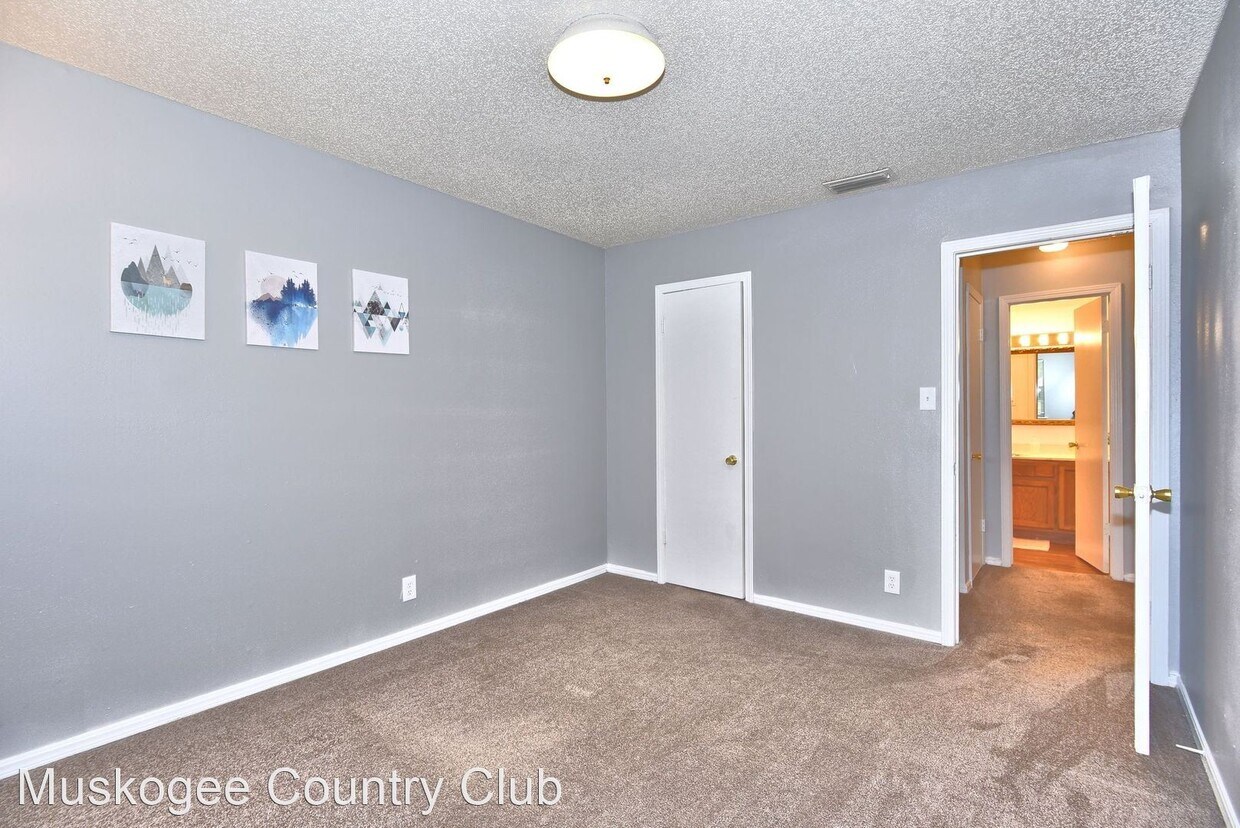 Foto principal - 3711 Club Estates Dr
