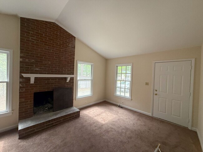 Building Photo - 2608-B Byerly Drive