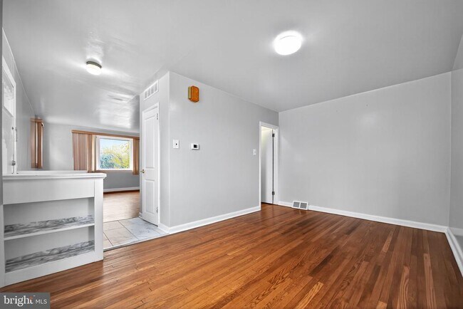 Foto del edificio - 9050 Convent Ave