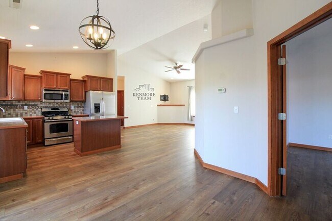 Building Photo - 4803 Catalonia Dr