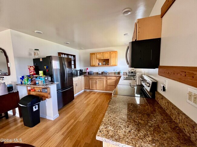 Foto del edificio - 2971 NY-10