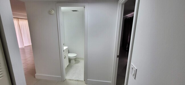 Foto del edificio - 7747 SW 86th St