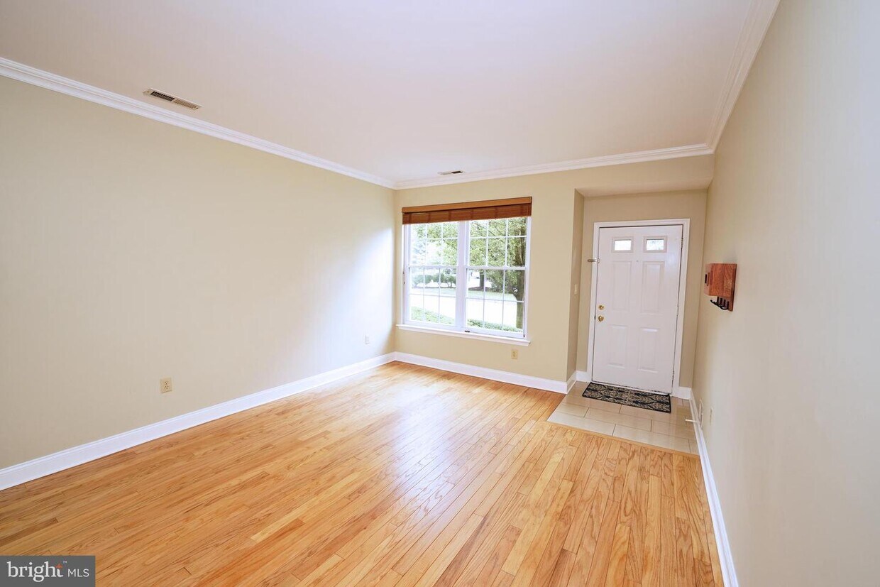 10 Fountayne Ct, Princeton, NJ 08540 Townhouse for Rent in Princeton, NJ