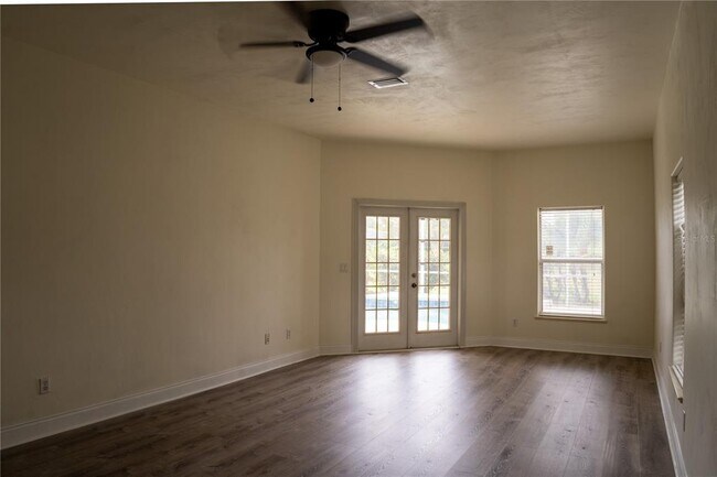 Building Photo - 6063 Sabal Hammock Cir