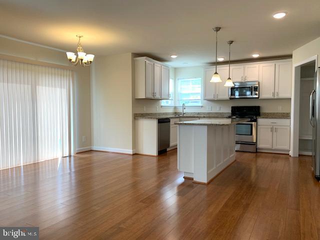 Building Photo - 6922 Lunette Ln